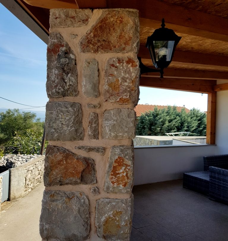 kameni_stup_otok_krk