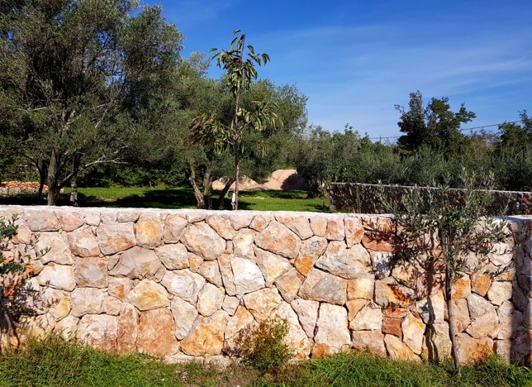 gradnj_suhozida_otok_krk