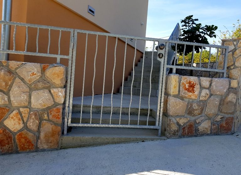 kameni_zid_ograda_otok_krk